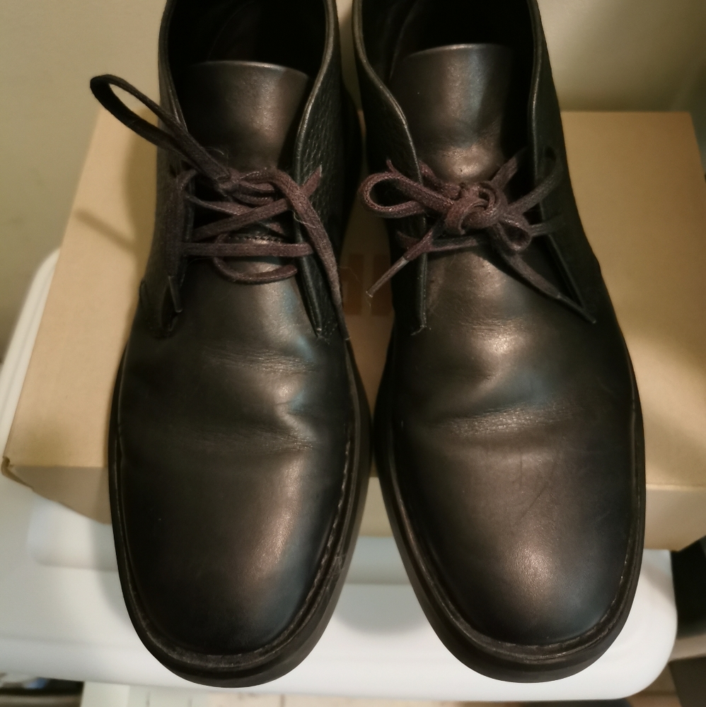 shoes - Picture 2 of 3